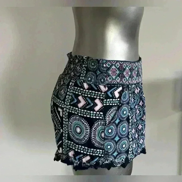 ✅Women’s Rayon Printed Shorts - Picture 4 of 13